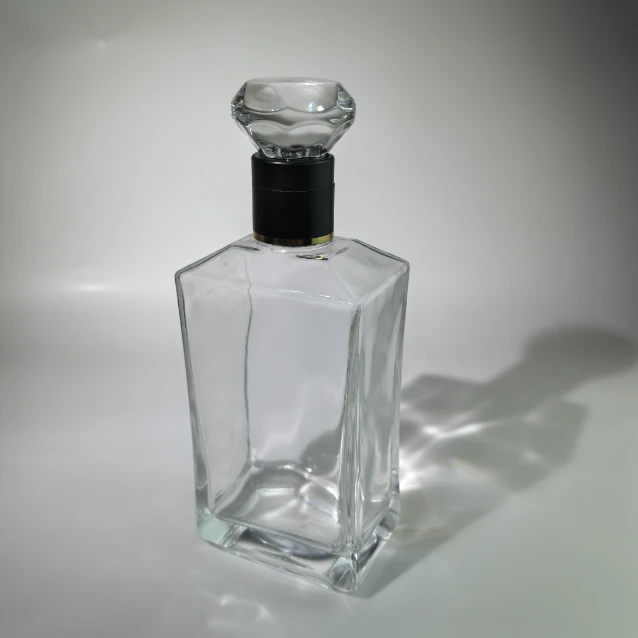 500ml Square Glass Bottle with Glass Lid - Premium Spirits Design